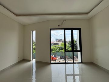 Rumah Baru Gress Rungkut