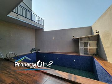 Jual Rumah 3 Lantai Super Luas Full Furnish di Bumi Puspitek Asri Menempel Dengan BSD