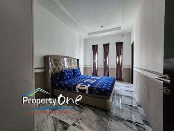 Jual Rumah 3 Lantai Super Luas Full Furnish di Bumi Puspitek Asri Menempel Dengan BSD