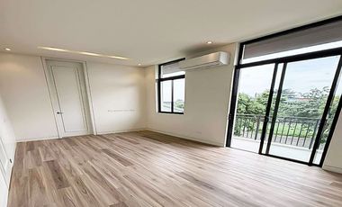 Open Layout Modern House for Sale in Verdana Homes at Muntinlupa