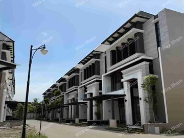 Private Pool Rumah Mewah di Cilandak Jakarta Selatan