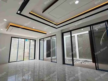 Private Pool Rumah Mewah di Cilandak Jakarta Selatan