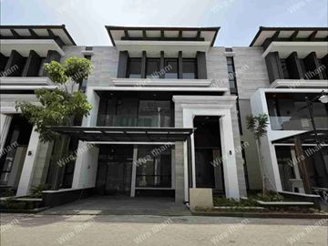 Private Pool Rumah Mewah di Cilandak Jakarta Selatan