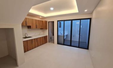 For Sale 4-Bedroom Duplex House and Lot Mutinlupa City -  R0509