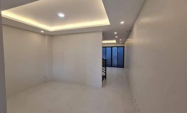 For Sale 4-Bedroom Duplex House and Lot Mutinlupa City -  R0509