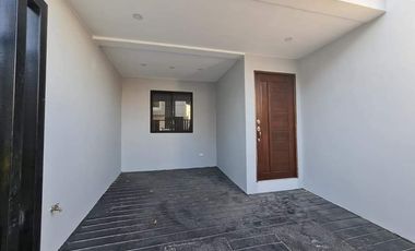 For Sale 4-Bedroom Duplex House and Lot Mutinlupa City -  R0509