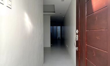 For Sale 4-Bedroom Duplex House and Lot Mutinlupa City -  R0509