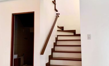 For Sale 3-Bedroom House and Lot Mutinlupa City -  R0510