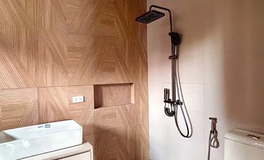 For Sale 3-Bedroom House and Lot Mutinlupa City -  R0510