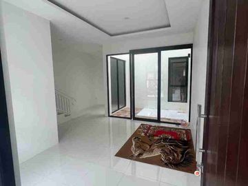 Rumah Baru 2 Lantai Siap Huni Di Arcamanik Dekat Sport Jabar