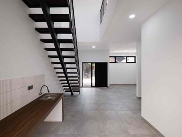 Rumah Murah Modern Tropical Strategis dekat Kircon dan Summarecon di Area Antapani Bandung