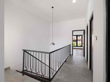 Rumah Murah Modern Tropical Strategis dekat Kircon dan Summarecon di Area Antapani Bandung