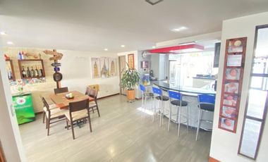 VENDE CASA LA FLORESTA - TOTALMENTE REMODELADA
