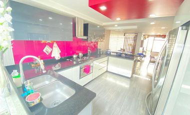 VENDE CASA LA FLORESTA - TOTALMENTE REMODELADA