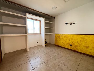 VENDO LINDO Y BIEN CONSERVADO, DEPARTAMENTO TRIPLEX MAS AZOTEA, DE 3 DORMITORIOS, VISTA EXTERNA