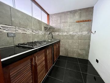 VENDO LINDO Y BIEN CONSERVADO, DEPARTAMENTO TRIPLEX MAS AZOTEA, DE 3 DORMITORIOS, VISTA EXTERNA