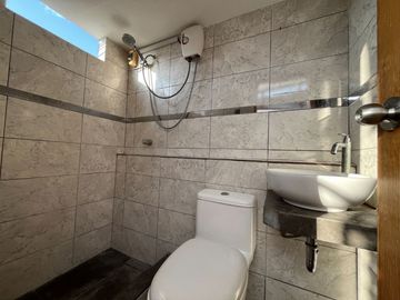 VENDO LINDO Y BIEN CONSERVADO, DEPARTAMENTO TRIPLEX MAS AZOTEA, DE 3 DORMITORIOS, VISTA EXTERNA