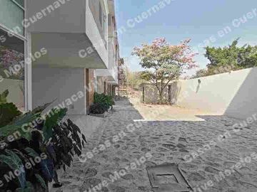 OPORTUNIDAD DE INVERSIÓN CASA MODERNA EN VENTA 4 REC A 15 MIN DE CUERNA