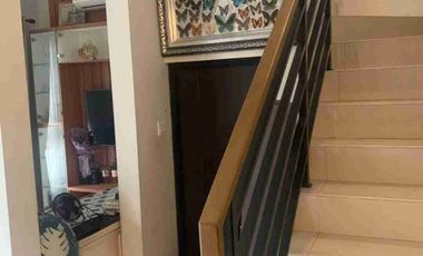 disewakan rumah 2 lantai di Summarecon bekasi