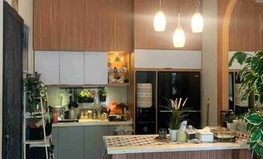 disewakan rumah 2 lantai di Summarecon bekasi
