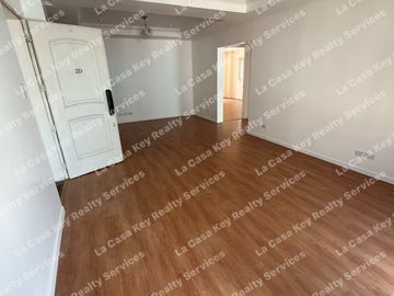 RUSH for Sale Two(2) Bedroom with Parking_Mckinley Hill Garden Villas