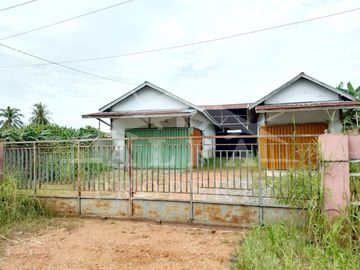Jual Cepat! Ruang Usaha Tanah Bonus Bangunan Lokasi Strategis Tengah Kota