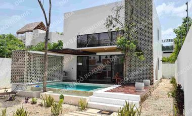 Casa en renta amueblada en región 15 a 2 cuadras de Av Kukulcán en tulum con alberca propia