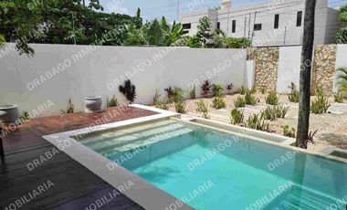 Casa en renta amueblada en región 15 a 2 cuadras de Av Kukulcán en tulum con alberca propia