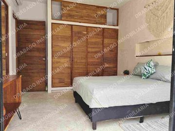 Casa en renta amueblada en región 15 a 2 cuadras de Av Kukulcán en tulum con alberca propia
