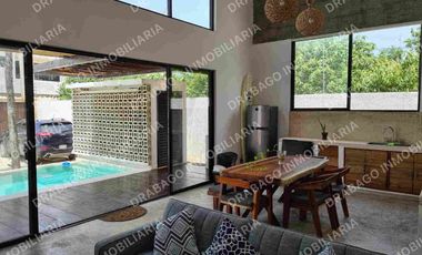 Casa en renta amueblada en región 15 a 2 cuadras de Av Kukulcán en tulum con alberca propia