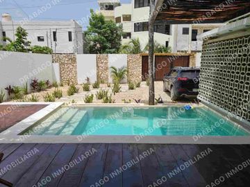 Casa en renta amueblada en región 15 a 2 cuadras de Av Kukulcán en tulum con alberca propia
