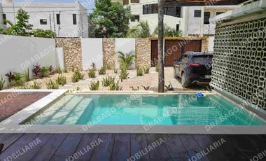 Casa en renta amueblada en región 15 a 2 cuadras de Av Kukulcán en tulum con alberca propia