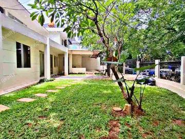 Dijual rumah di Kebayoran Baru