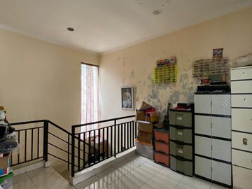 Rumah 2 Lantai Modern Minimalis Siap Huni di Kawasan Cirendeu