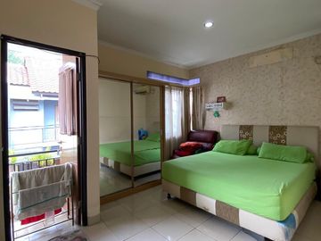 Rumah 2 Lantai Modern Minimalis Siap Huni di Kawasan Cirendeu