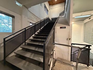 DISEWAKAN RUANG KANTOR ALAM SUTERA DEKAT PASAR 8