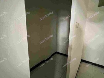 Di Jual/ Di Sewa Ruko Parkir Luas dan Siap Pakai di Cibitung Bekasi