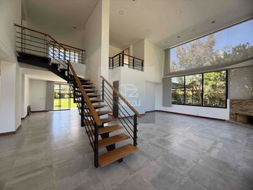 Casa campestre en Urbanización cerrada El Carmen de Viboral vía Rionegro