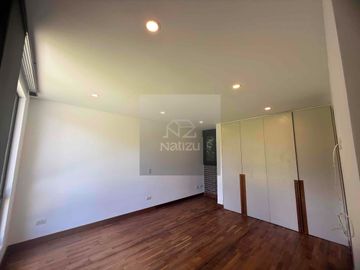 Casa campestre en Urbanización cerrada El Carmen de Viboral vía Rionegro