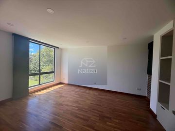 Casa campestre en Urbanización cerrada El Carmen de Viboral vía Rionegro