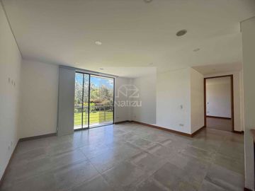 Casa campestre en Urbanización cerrada El Carmen de Viboral vía Rionegro