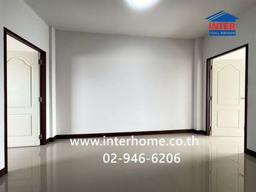 Three-story commercial building, 23.6 sq.wah, Phra Pin 12 Village, Phutthasakhon, Soi Liap Khlong Muen Prarom, Phutthasakhon Road, Phetkasem Road, Kra