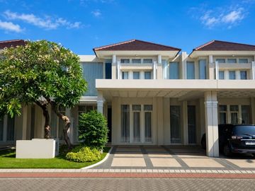 Rumah Grand Pakuwon MINIMALIS SIAP HUNI carport 2