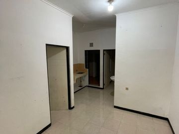 Rumah Sukolilo Dian Regency Surabaya
