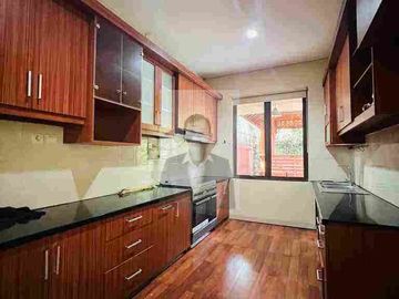Dijual rumah view gunung cluster depan Sentul city Bogor