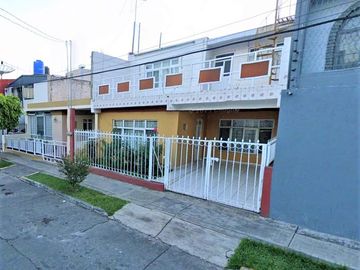 CASA EN VENTA EN LA LUNETA, ZAMORA DE HIDALGO, MICHOACAN.