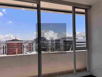 Oficina en Renta Edificio Metropolitan, Sector La Carolina, Iñaquito, Quito