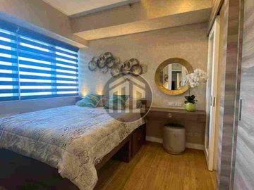 Fifth Avenue Place BGC - Interior Decorated 1 Bedroom unit
