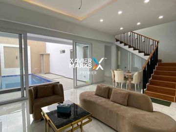 rumah baru mewah semi furnish private pool araya malang