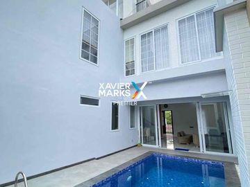 rumah baru mewah semi furnish private pool araya malang